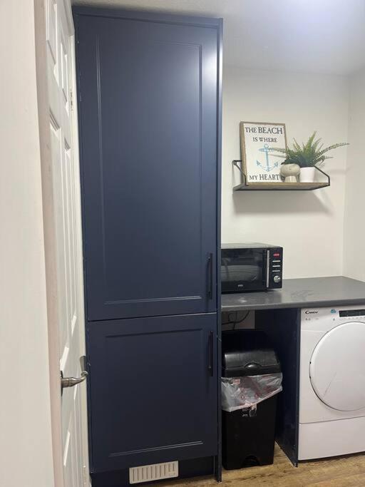 Lobster Cottage - Stylish 3 Bedroom Cottage In Heart Of Tenby Town, Pembrokeshire エクステリア 写真