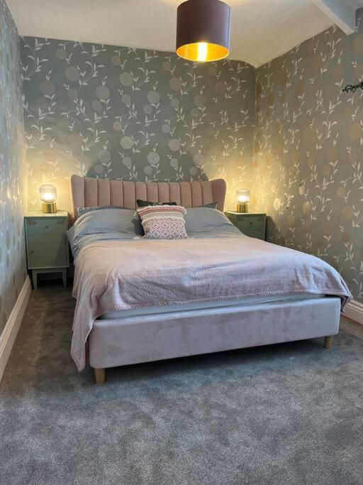 Lobster Cottage - Stylish 3 Bedroom Cottage In Heart Of Tenby Town, Pembrokeshire エクステリア 写真