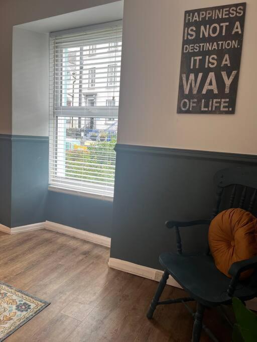 Lobster Cottage - Stylish 3 Bedroom Cottage In Heart Of Tenby Town, Pembrokeshire エクステリア 写真