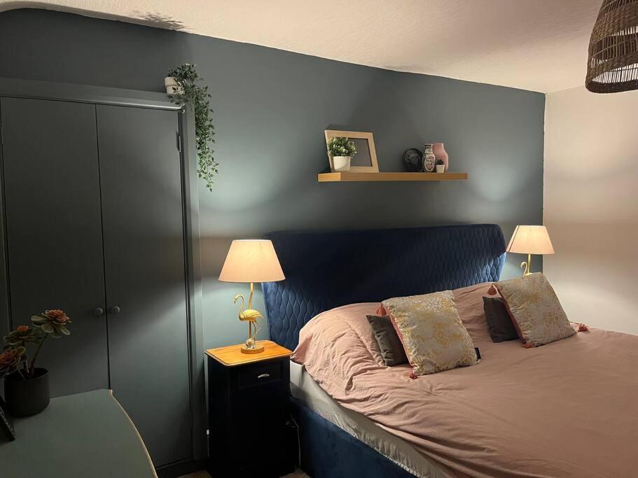 Lobster Cottage - Stylish 3 Bedroom Cottage In Heart Of Tenby Town, Pembrokeshire エクステリア 写真